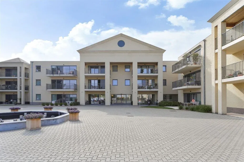 Hof ter clipsen inkom